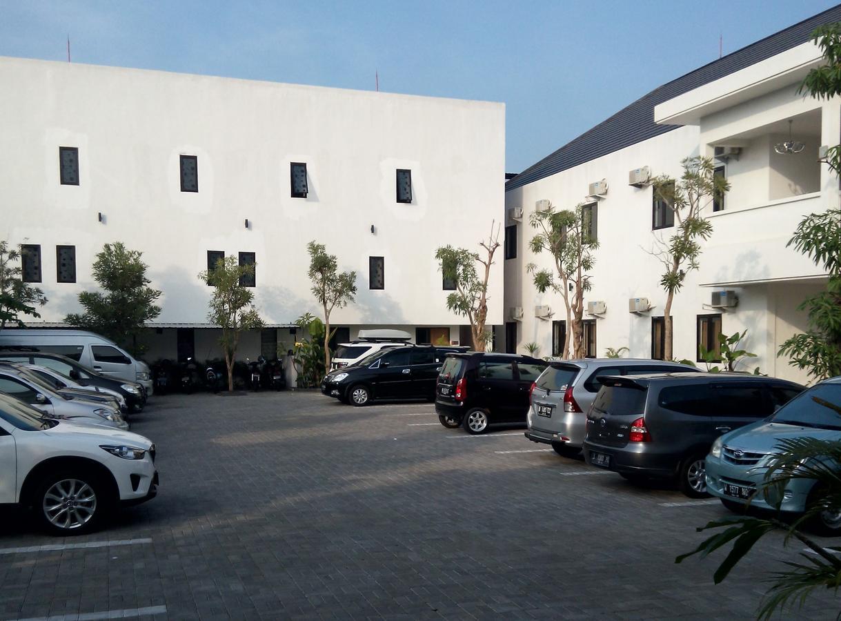 Hotel Transit Pasuruan Exteriér fotografie