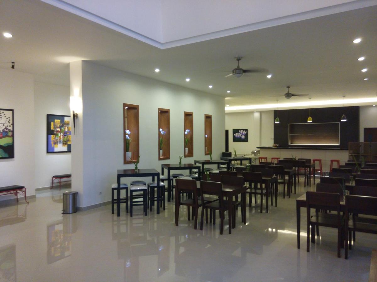 Hotel Transit Pasuruan Exteriér fotografie