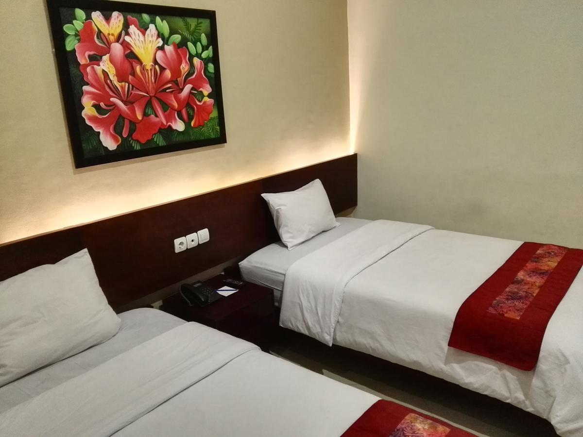 Hotel Transit Pasuruan Exteriér fotografie