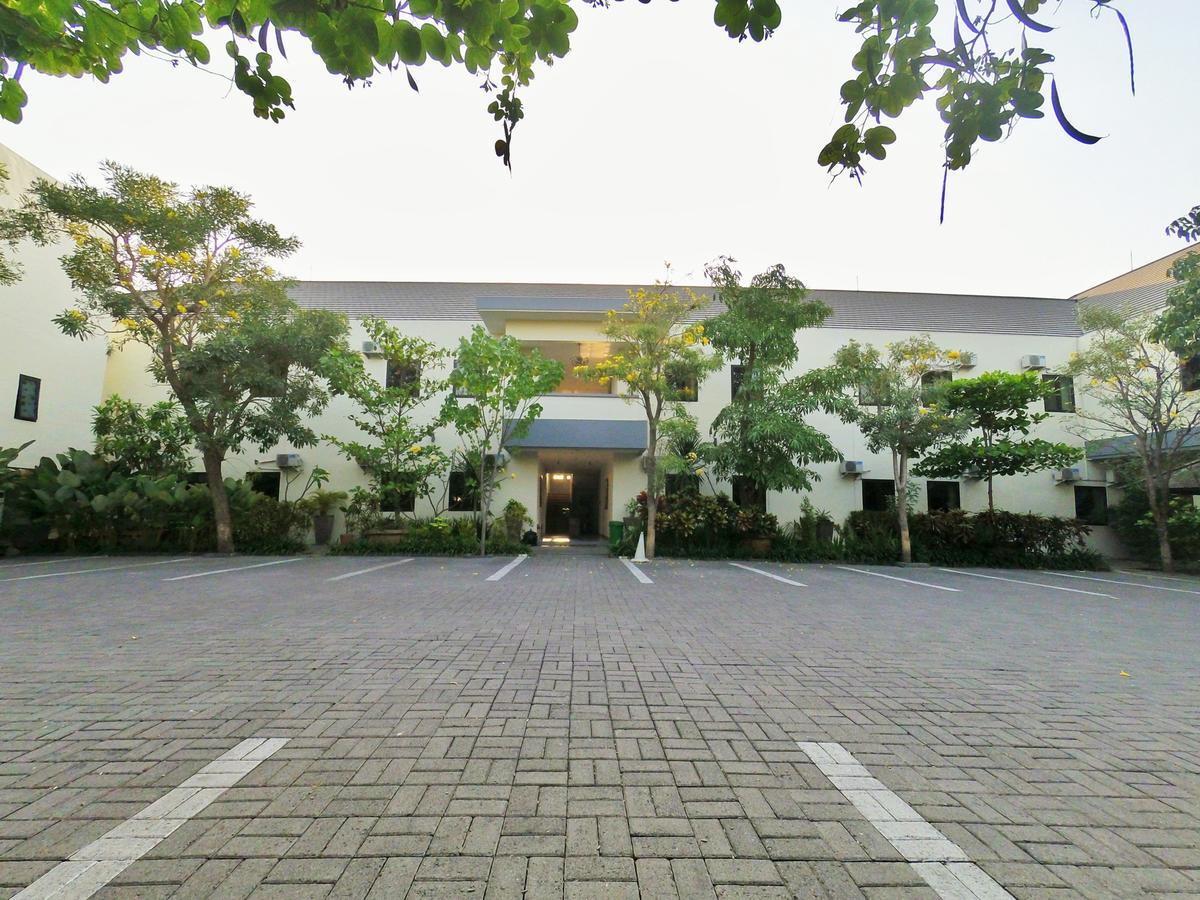 Hotel Transit Pasuruan Exteriér fotografie