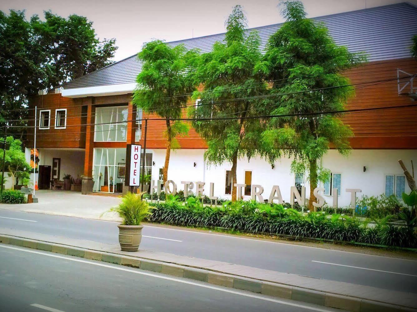 Hotel Transit Pasuruan Exteriér fotografie